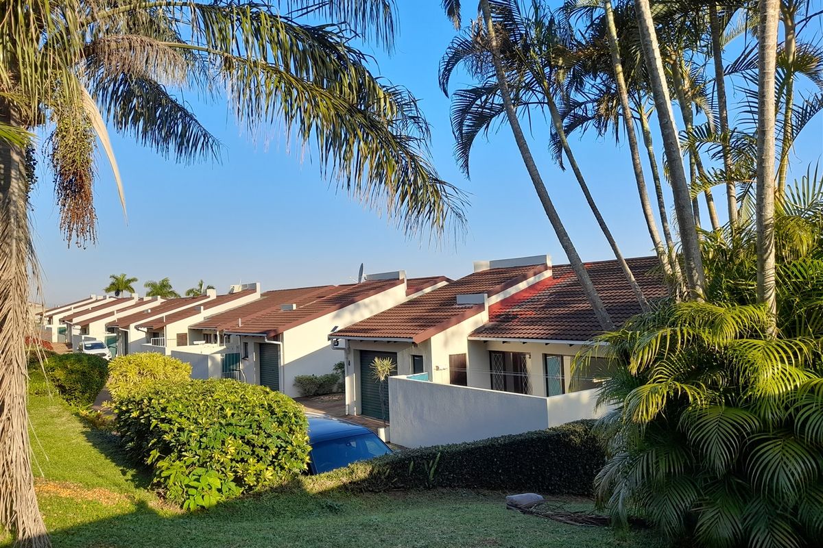 Stunning 3 Bedroom Townhouse Under a Million - Photo 2