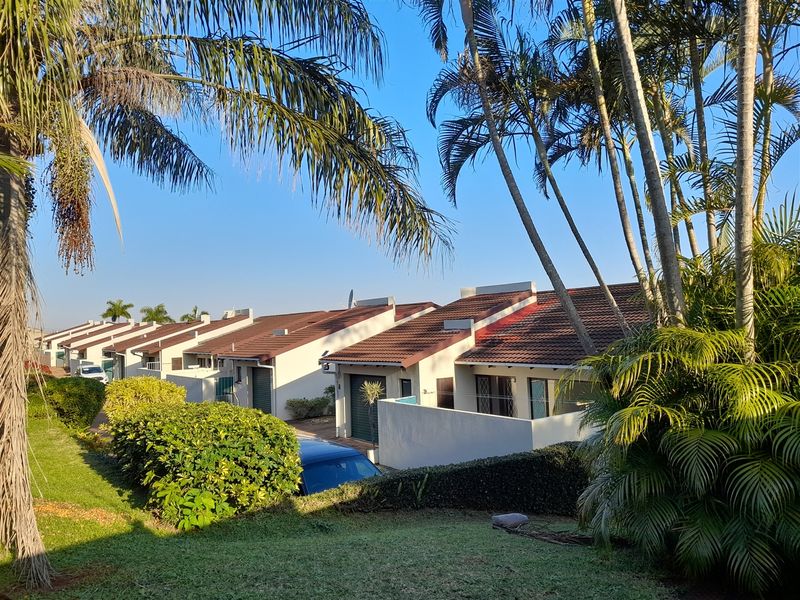 Stunning 3 Bedroom Townhouse Under a Million - Photo 2