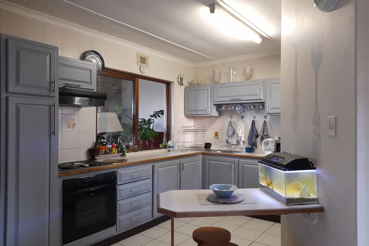 Stunning 3 Bedroom Townhouse Under a Million - Photo 4