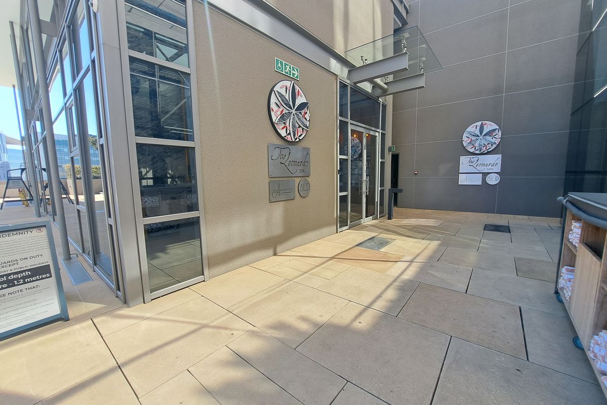 Luxury in the tallest building in South Africa! - Photo 3