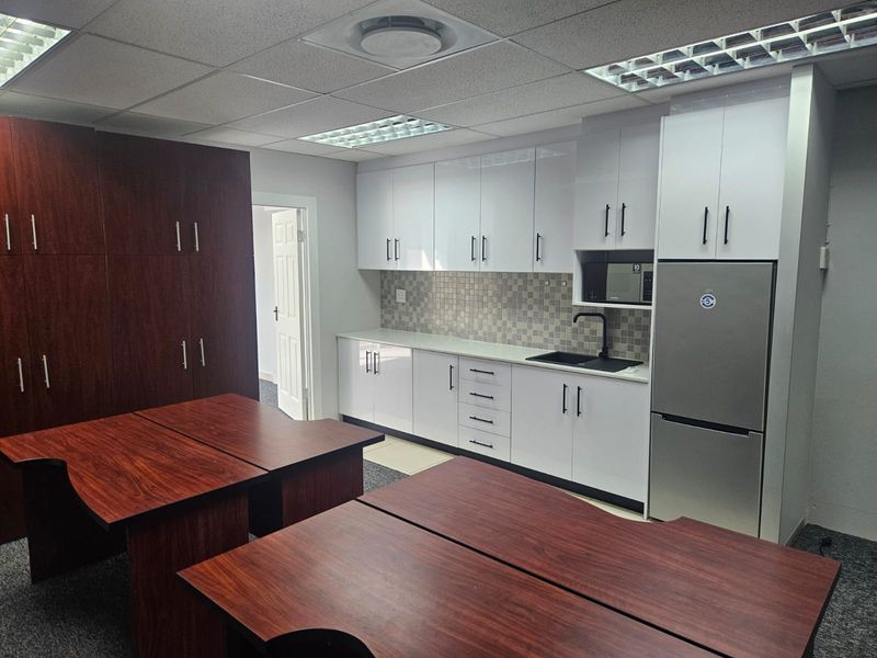 Prime Property presents Aldrovande Palace office for sale - Photo 10