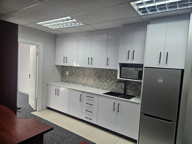 Prime Property presents Aldrovande Palace office for sale - Photo 7