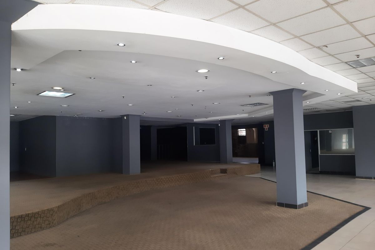 RETAIL /RESTURANT/OFFICE - Photo 5