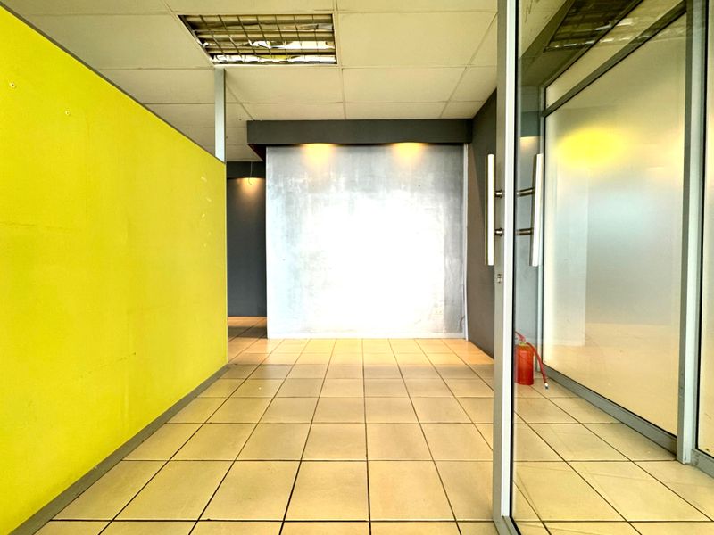 Prime Commercial Unit to Let – Protea Mall, Umhlanga - Photo 7