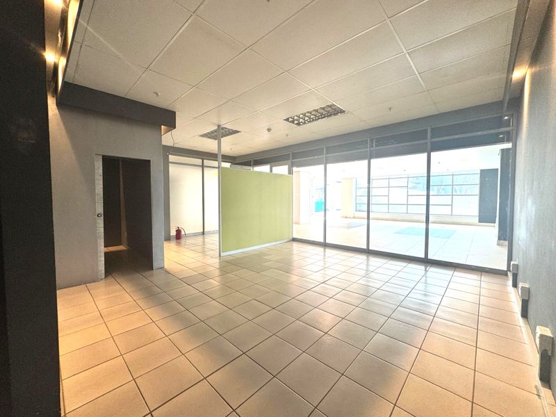 Prime Commercial Unit to Let – Protea Mall, Umhlanga - Photo 4