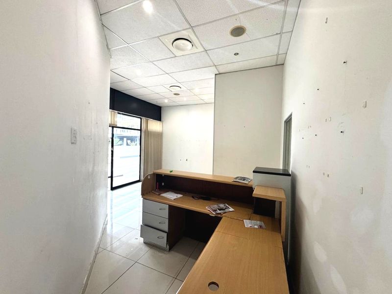 Prime Commercial Space in Umhlanga Rocks - Photo 6