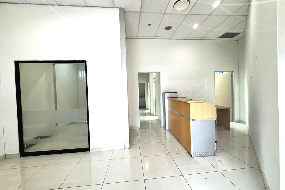 Prime Commercial Space in Umhlanga Rocks - Photo 4