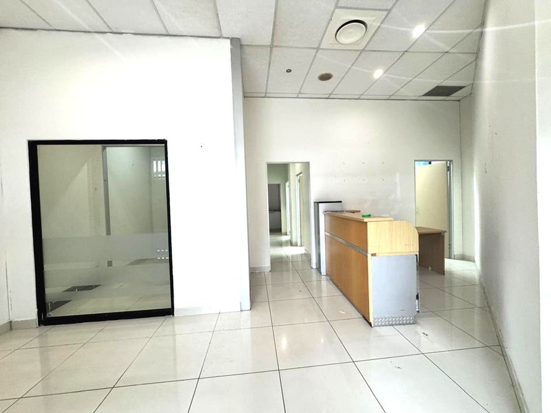Prime Commercial Space in Umhlanga Rocks - Photo 4