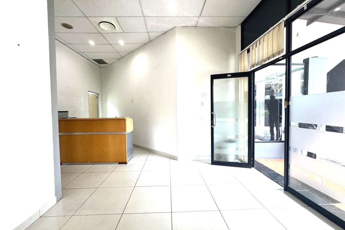 Prime Commercial Space in Umhlanga Rocks - Photo 3