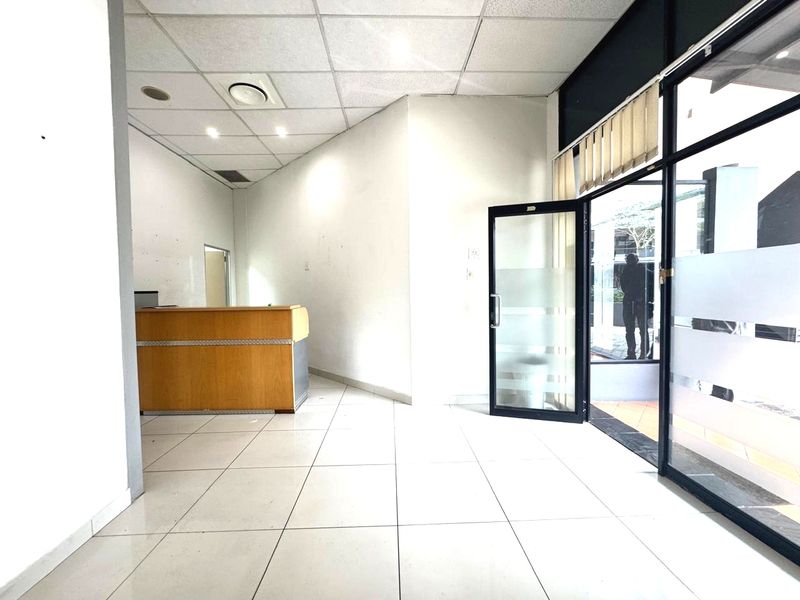 Prime Commercial Space in Umhlanga Rocks - Photo 3