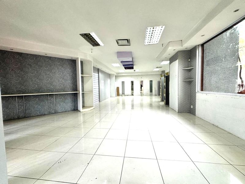 Prime Commercial Space in Umhlanga Rocks - Photo 3