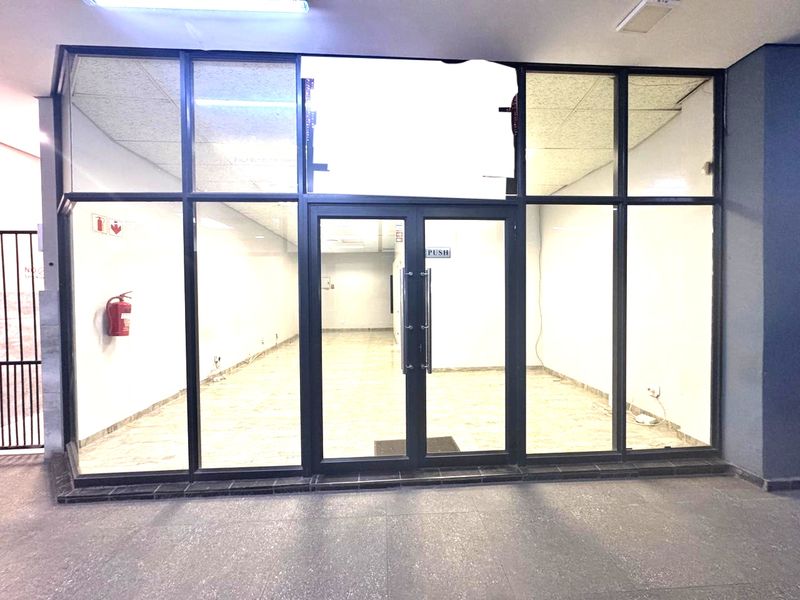 Ground Floor Retail Outlet to Rent – Prime Umhlanga Ridge - Photo 3