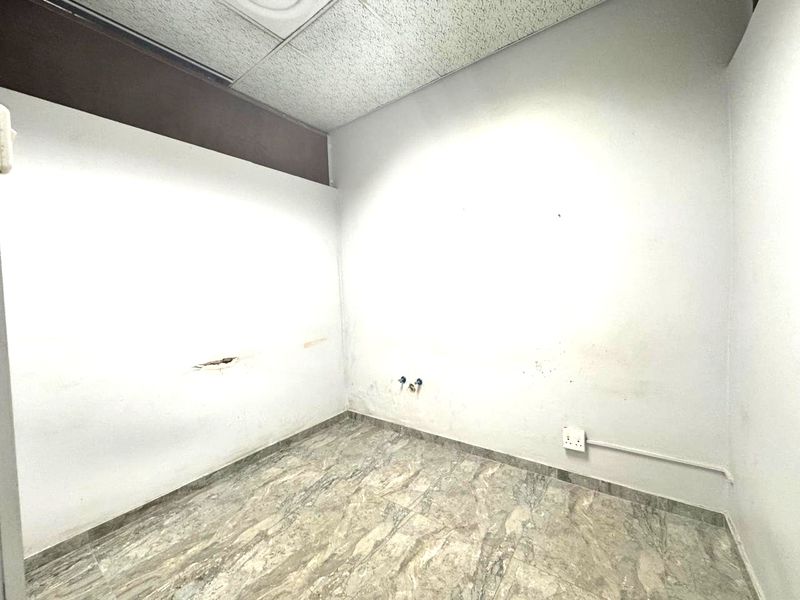 Ground Floor Retail Outlet to Rent – Prime Umhlanga Ridge - Photo 8