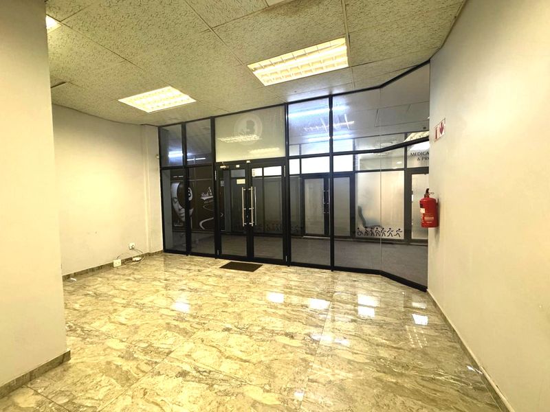 Ground Floor Retail Outlet to Rent – Prime Umhlanga Ridge - Photo 4