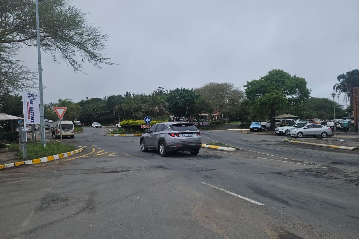 Prime Property presents Umhlali Warehouse for rent - Photo 3