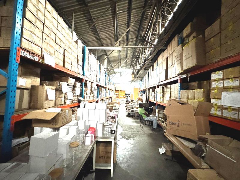 700 Sqm Warehouse to Let in the Heart of Umbilo - Photo 4
