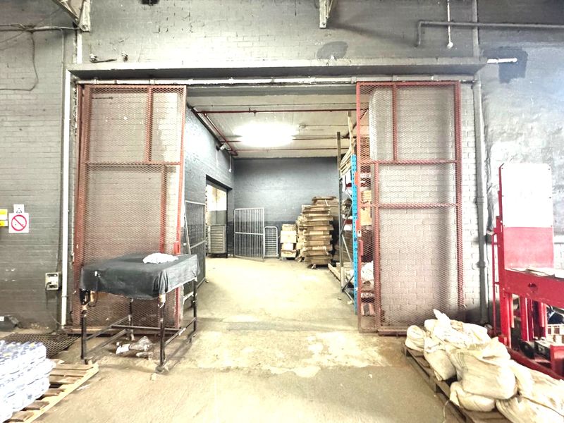1800 Sqm Warehouse to Let in the Heart of Umbilo - Photo 7