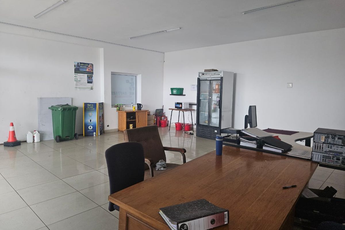 Prime Property presents Umhlali  Convenient store for rent - Photo 3