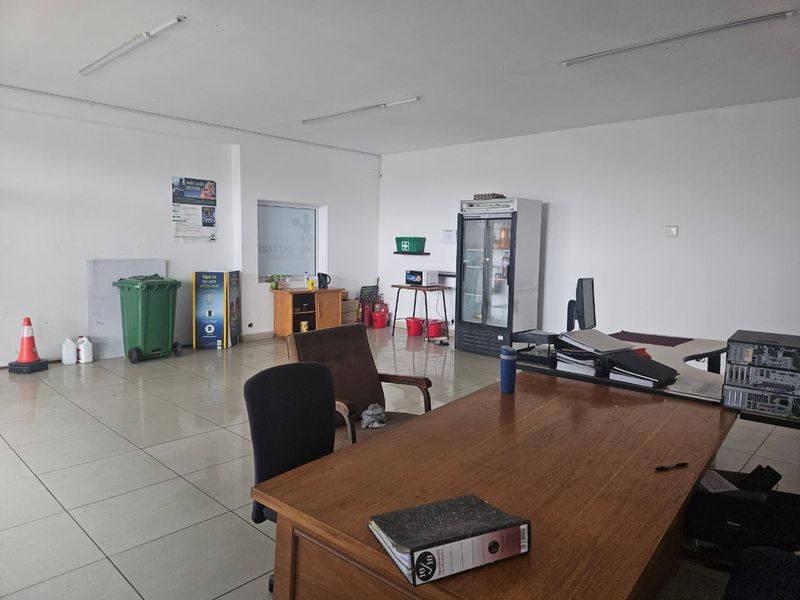 Prime Property presents Umhlali  Convenient store for rent - Photo 3