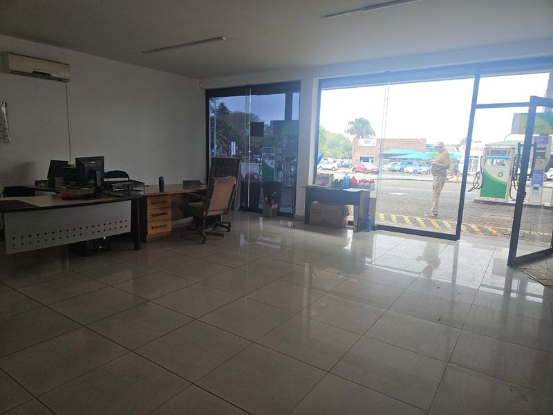 Prime Property presents Umhlali  Convenient store for rent - Photo 7