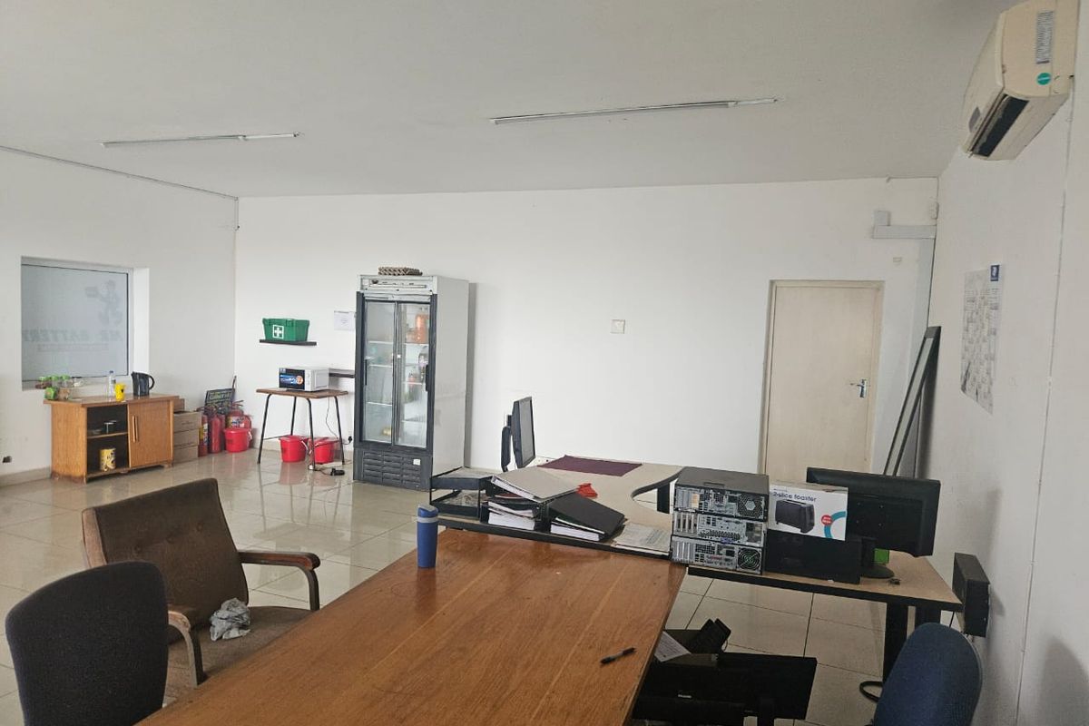 Prime Property presents Umhlali  Convenient store for rent - Photo 4