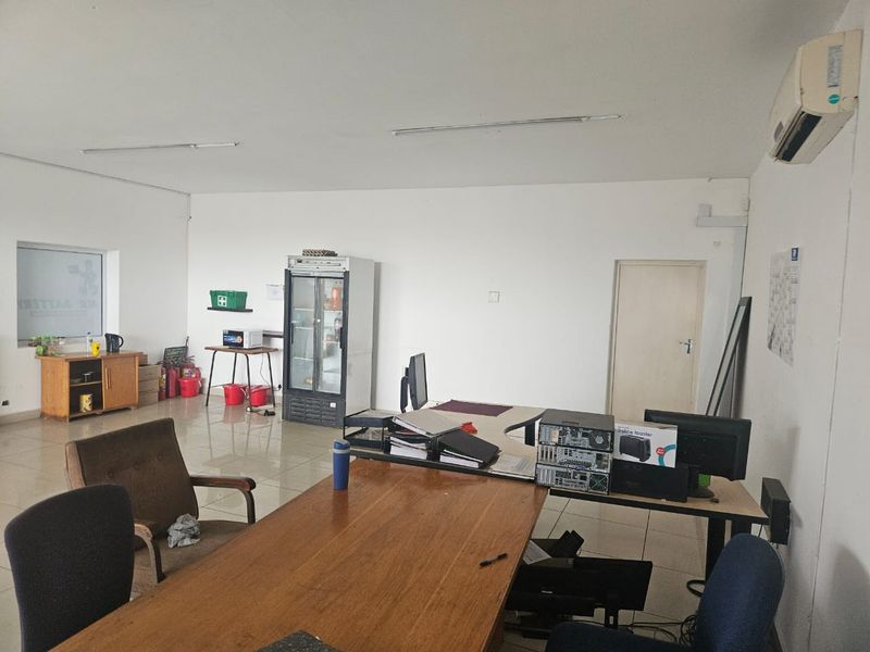 Prime Property presents Umhlali  Convenient store for rent - Photo 4