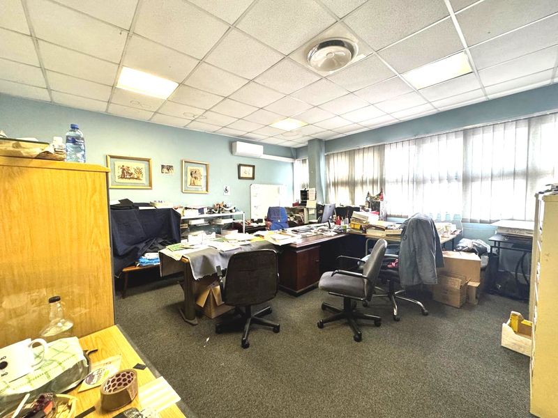 1500 Sqm Warehouse to Let in the Heart of Umbilo - Photo 9