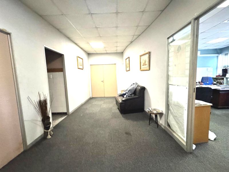 1500 Sqm Warehouse to Let in the Heart of Umbilo - Photo 8