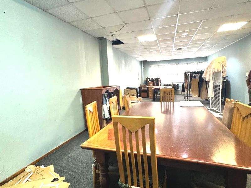 1500 Sqm Warehouse to Let in the Heart of Umbilo - Photo 7