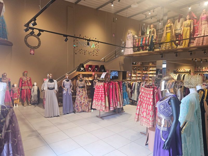 Prime Property presents Outlet Park Office/ Retail space for rent - Photo 9