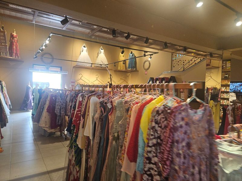 Prime Property presents Outlet Park Office/ Retail space for rent - Photo 6