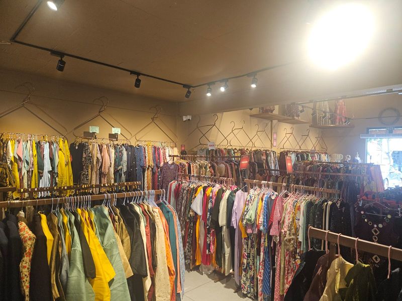 Prime Property presents Outlet Park Office/ Retail space for rent - Photo 5