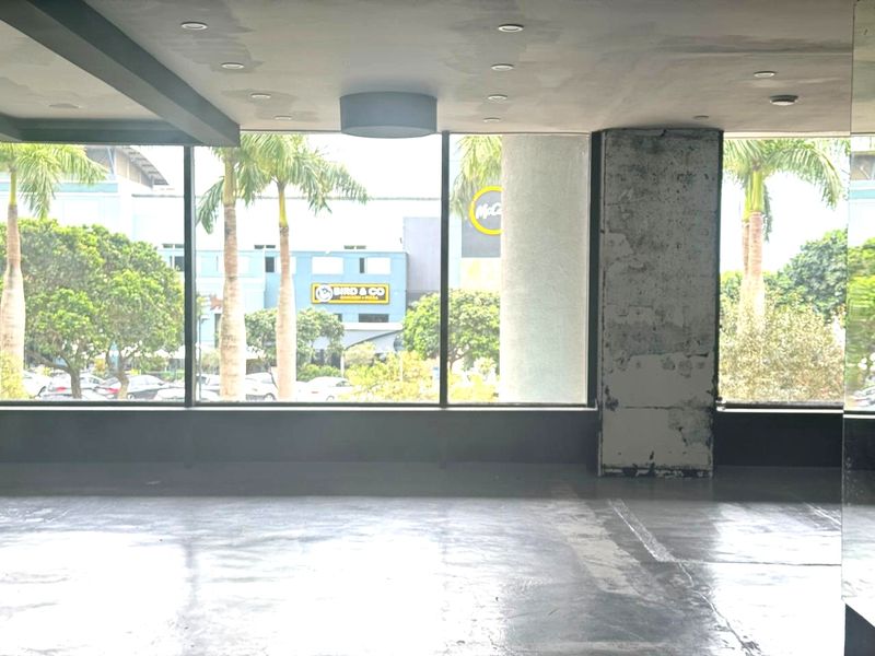 Prime Commercial Space to let on Palm Boulevard, Umhlanga. - Photo 10