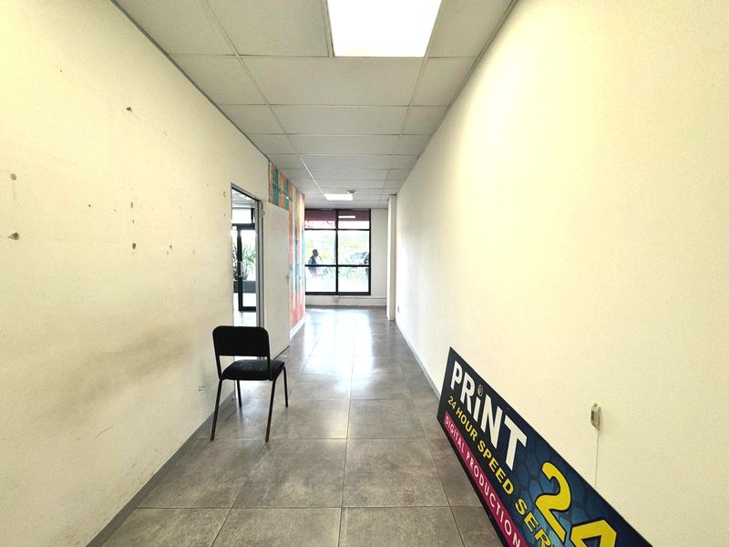 Prime Commercial Space to Let in the Heart of Umhlanga - Photo 5