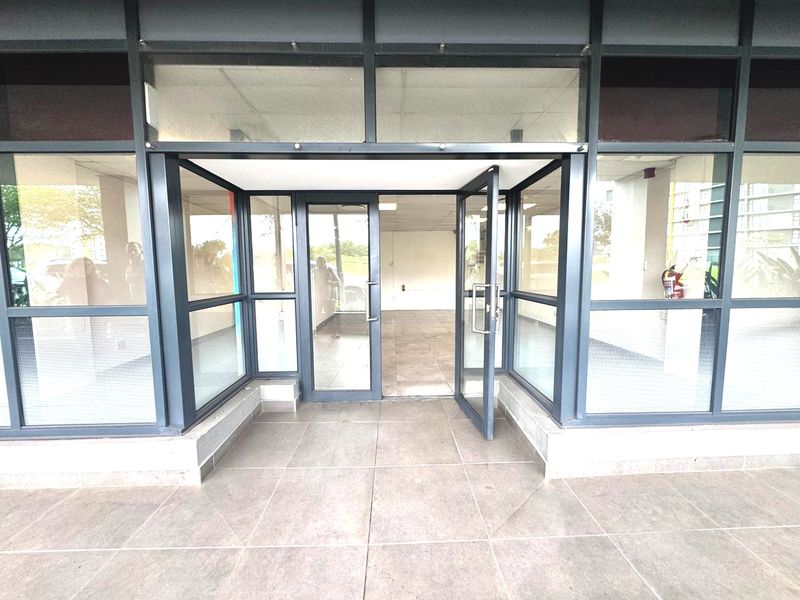 Prime Commercial Space to Let in the Heart of Umhlanga - Photo 3
