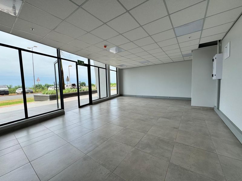 Upscale & Appealing Space For Retail Establishment To Let - Photo 2