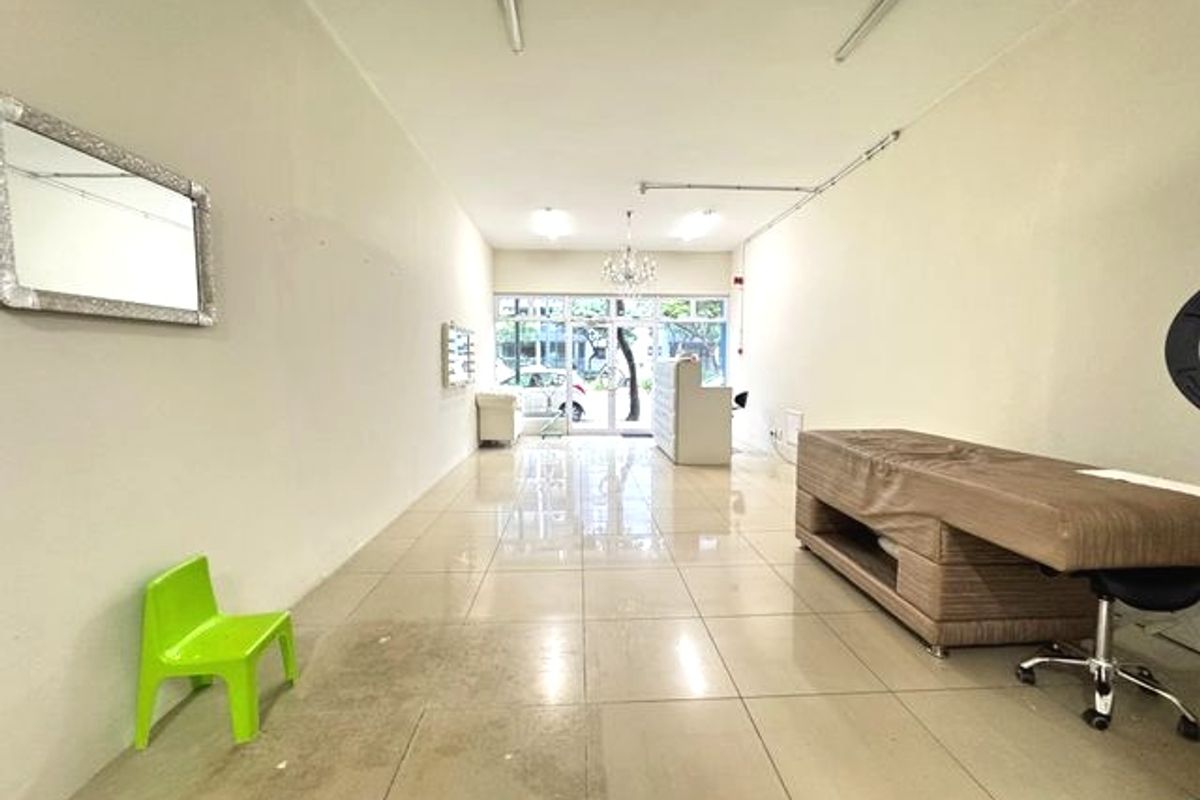 Well Located Retail Space For Sale In Umhlanga - Photo 3