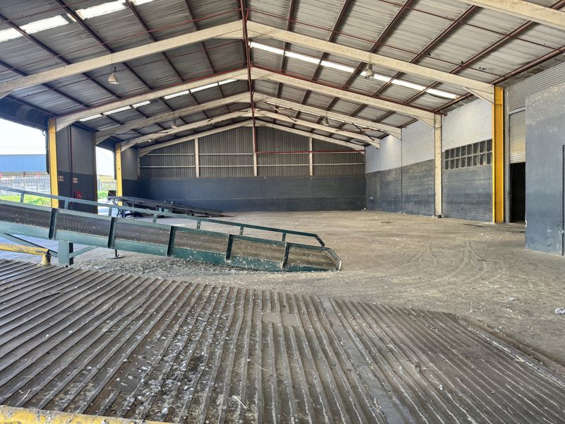 Warehouse For Sale in Phoenix Industrial - Photo 6
