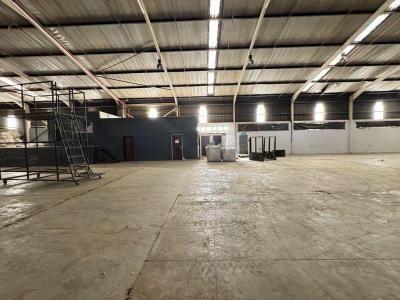 Warehouse For Sale in Phoenix Industrial - Photo 5