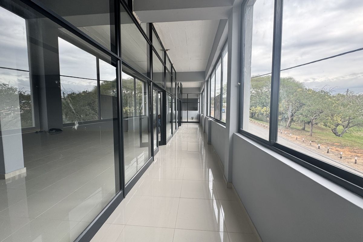 Prime First-Floor Retail Space in Avoca - Photo 5