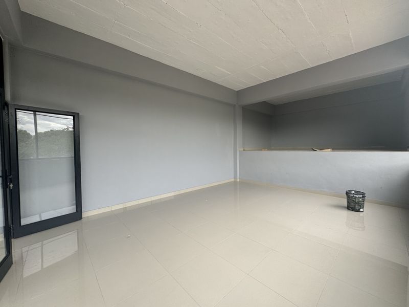 Prime First-Floor Retail Space in Avoca - Photo 8