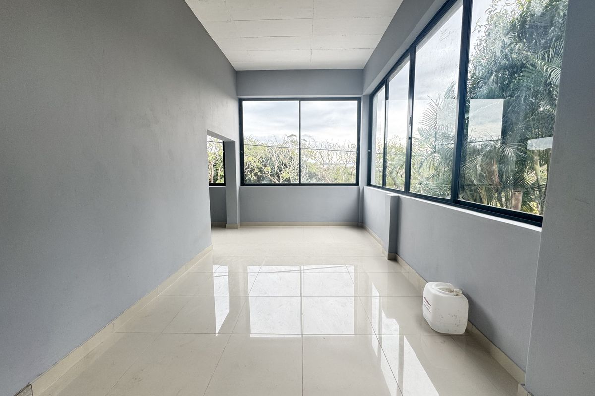 Prime First-Floor Retail Space in Avoca - Photo 4