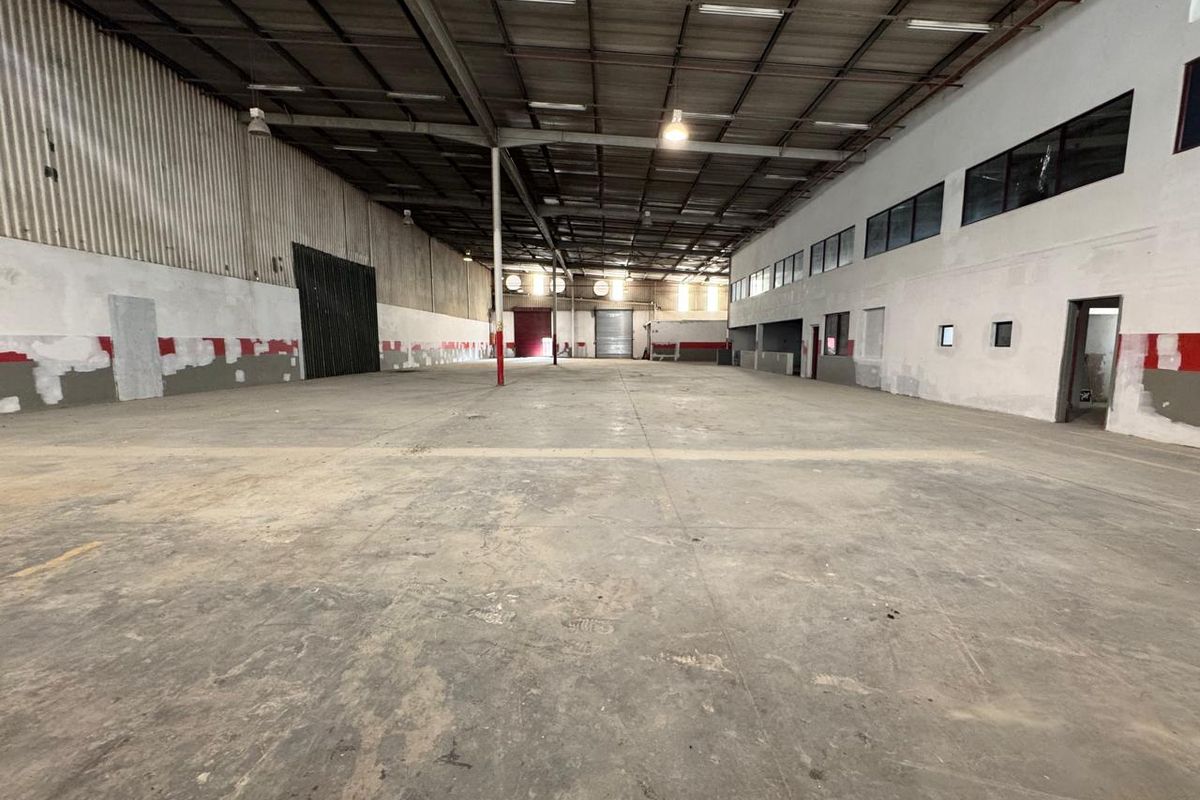 Warehouse To Let Phoenix Industrial - Photo 2