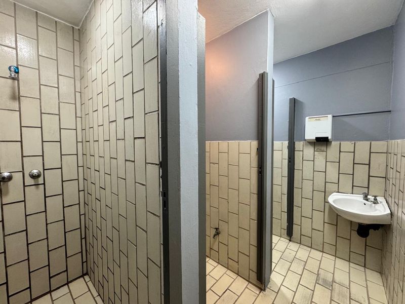 Warehouse To Let Phoenix Industrial - Photo 4