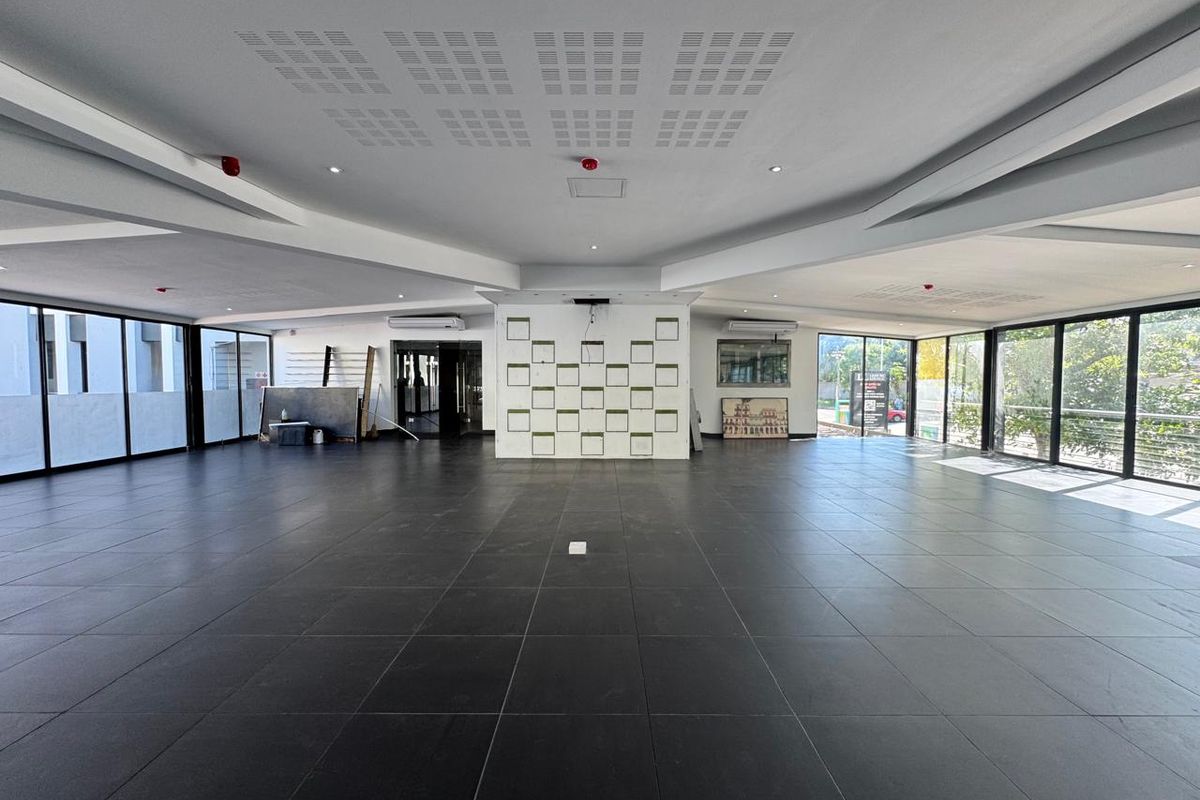 Premium Restaurant Vacancy In Vibrant Granada Square - Photo 2