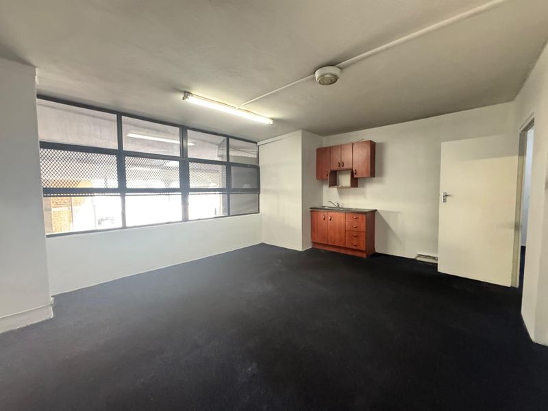 Warehouse Available To Let In The Sought- After Location - Photo 10