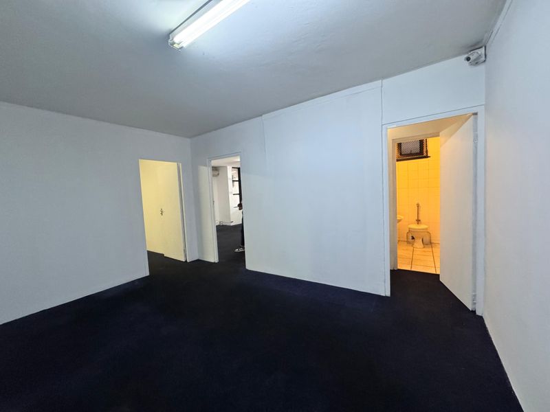 Warehouse Available To Let In The Sought- After Location - Photo 8