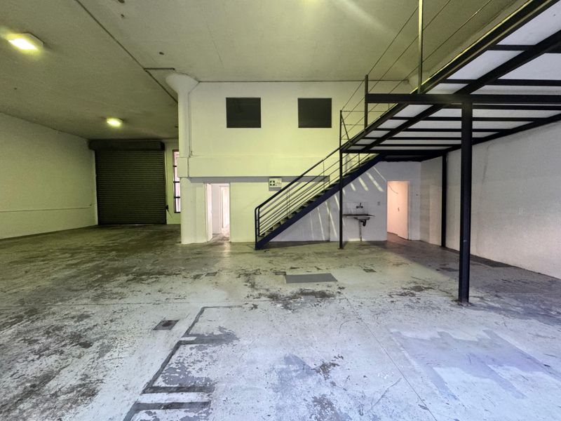 Warehouse Available To Let In The Sought- After Location - Photo 5