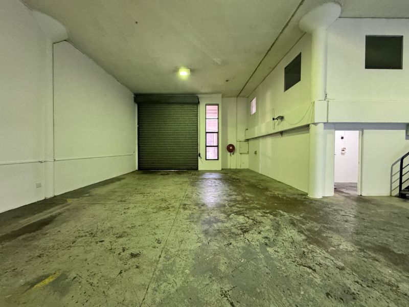 Warehouse Available To Let In The Sought- After Location - Photo 3