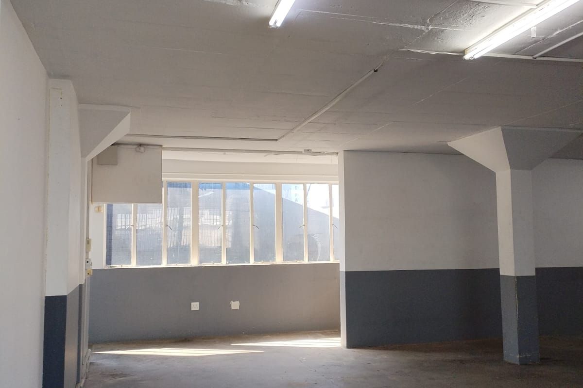 Factory / Office Space To Let - Photo 3